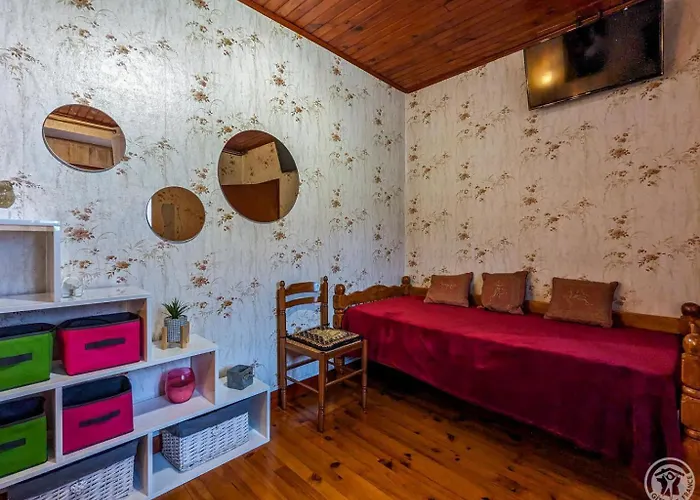 Les Jonquilles בית נופש Cier-de-Luchon